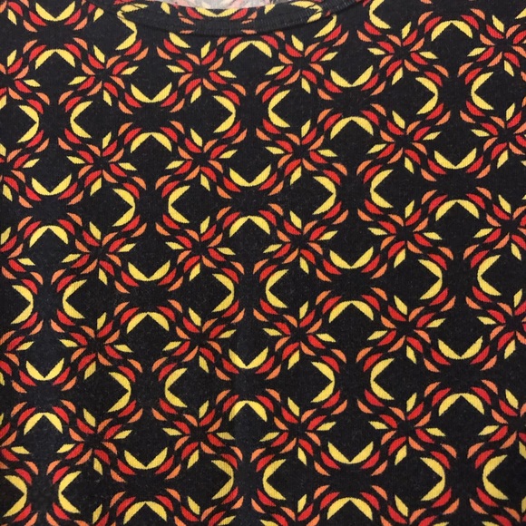 SOLD - Cute LuLaRoe Top.  Excellent condition - Picture 3 of 3